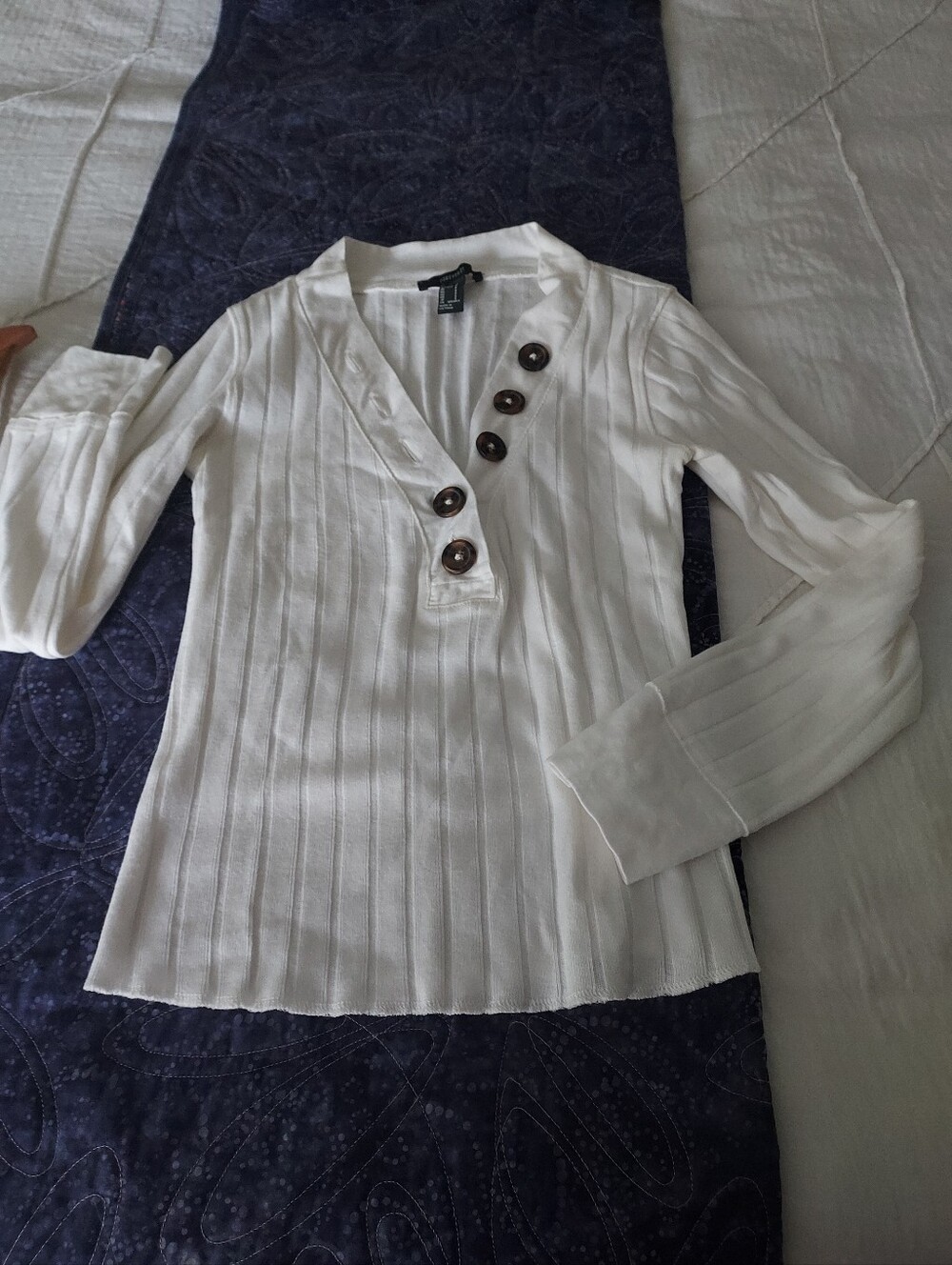 EUC Forever 21 White Ribbed Tank Top with Button Front, Small